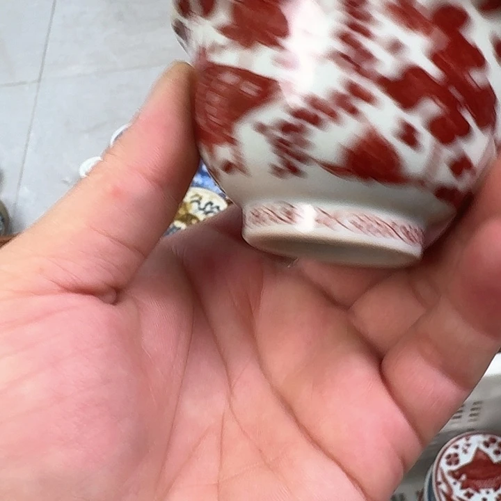 瓷片釉里红鱼藻主人杯