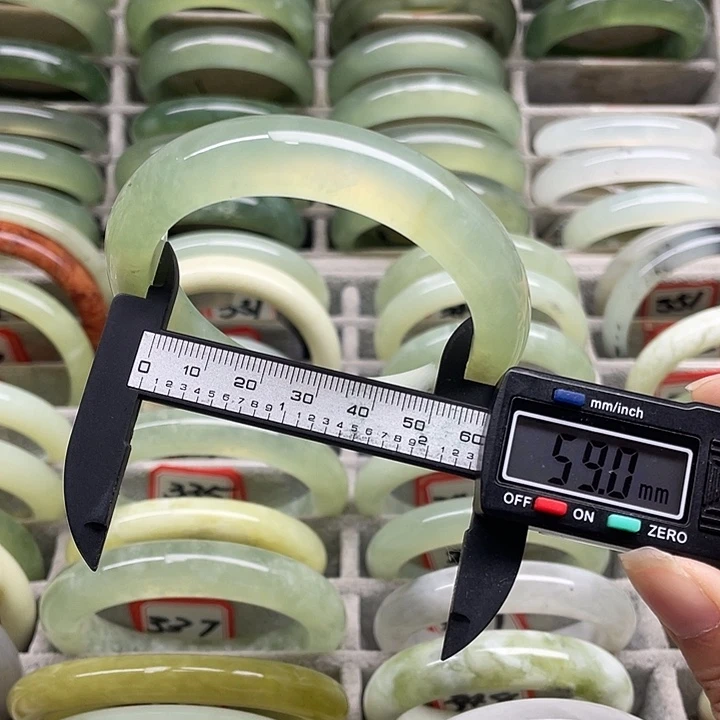 未镶嵌蛇纹石玉手镯328