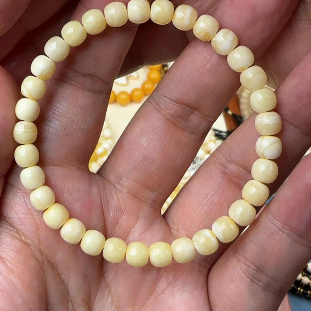 未镶嵌琥珀手链6咪