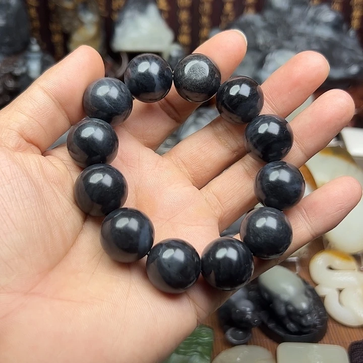 吊坠(赠链)未镶嵌和田玉