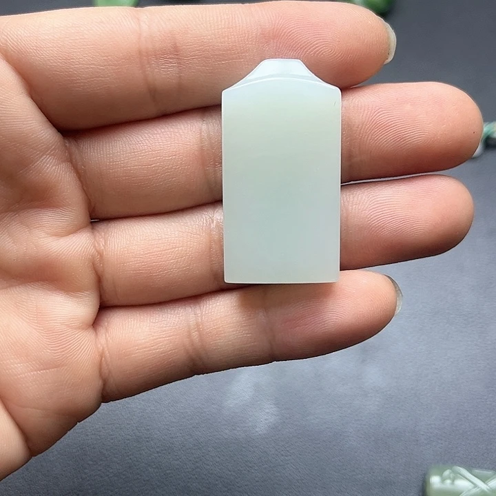 【闪购商品】颈饰未镶嵌和田玉