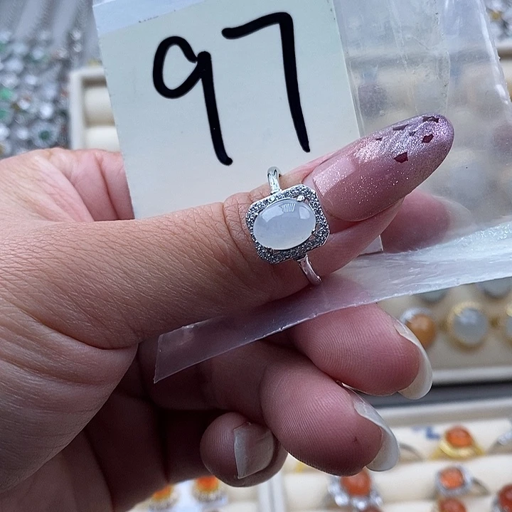 翡翠未镶嵌戒指缅甸