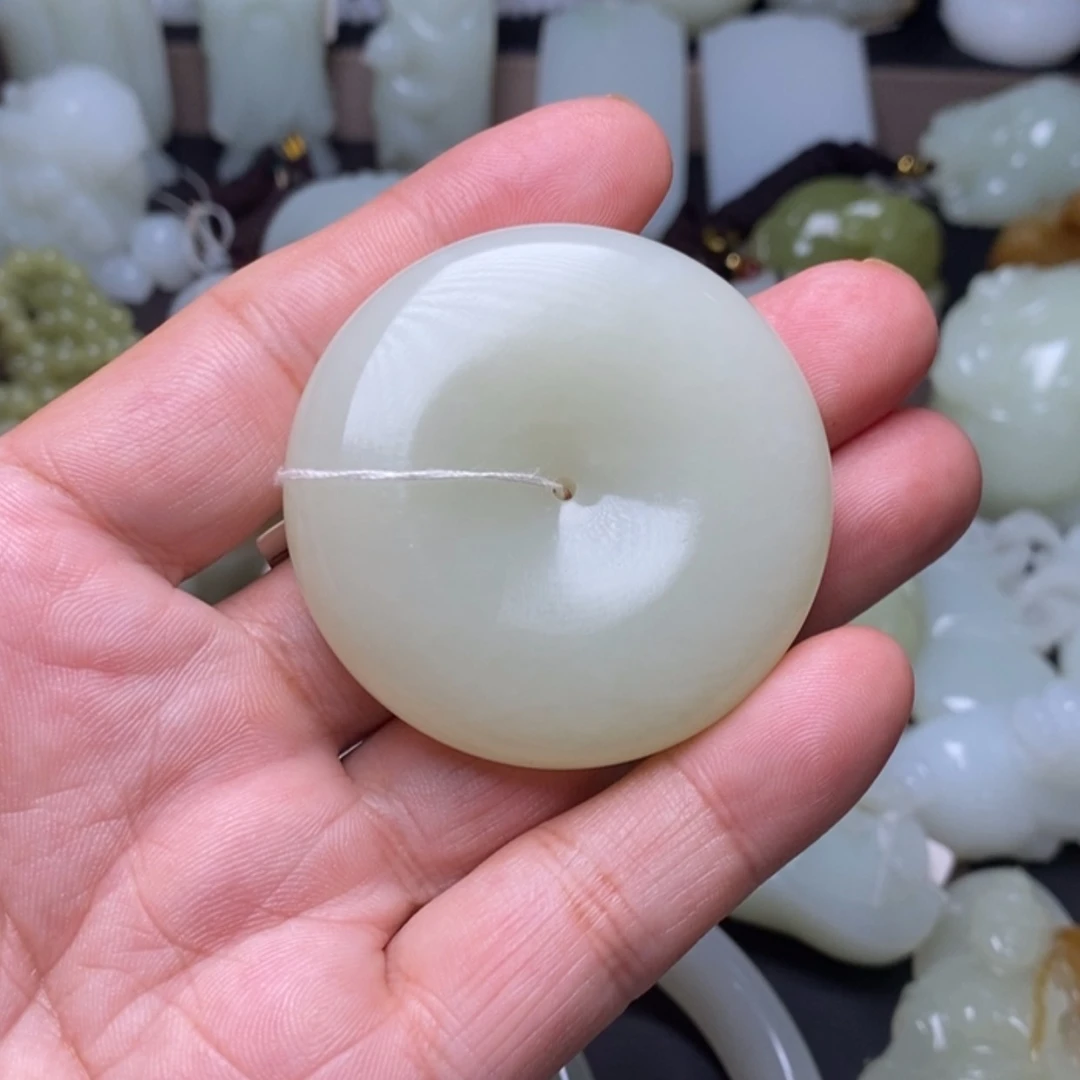 【闪购商品】颈饰未镶嵌和田玉