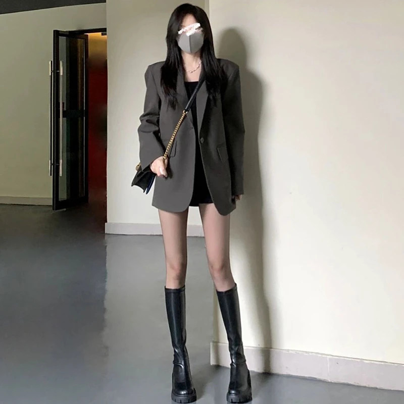 灰色西装外套女2025春秋季高级设计感休闲气质廓形宽松显瘦小西服