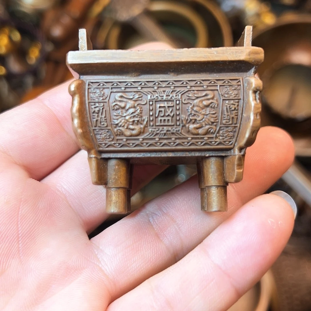 精美铜器工艺品等