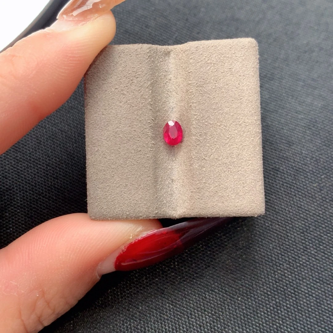 红宝石裸石0.45ct 缅甸鸽血红