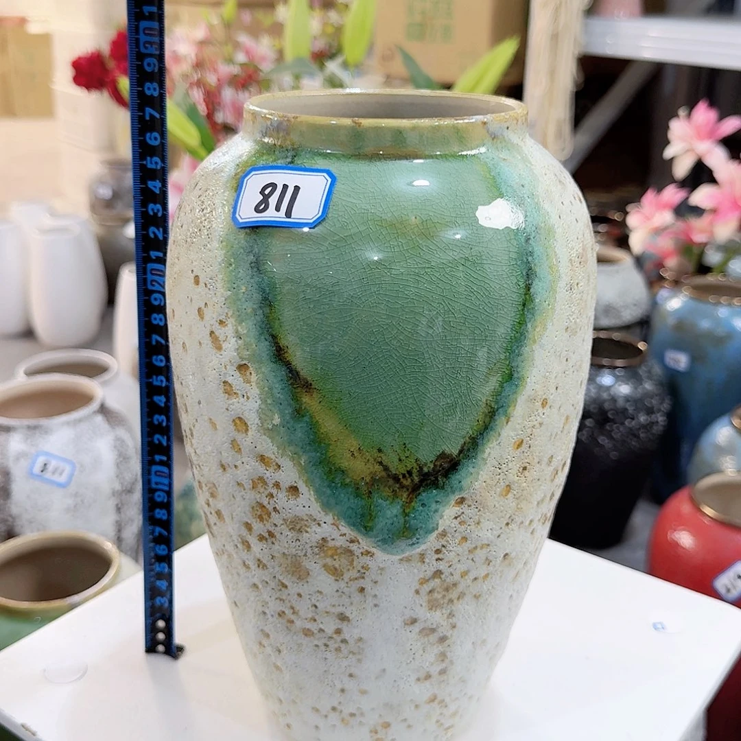 811号陶瓷高29厘米微瑕一个