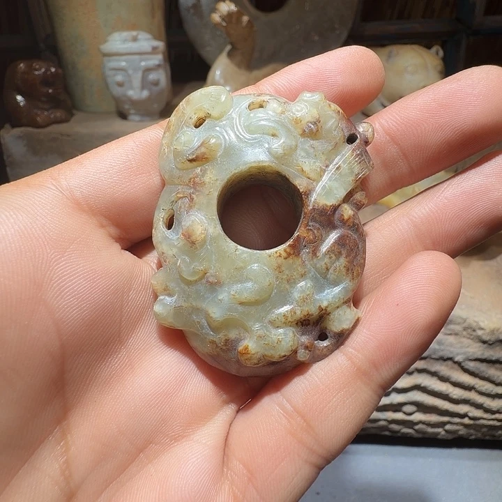 依***古和田玉（糖玉）未镶嵌颈饰