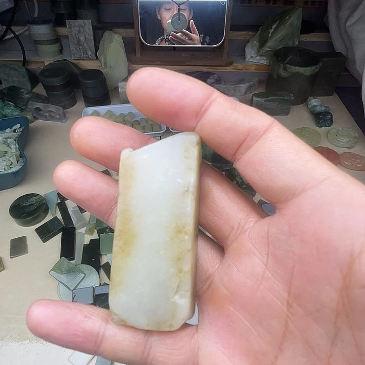 和田玉（糖玉）未镶嵌挂件