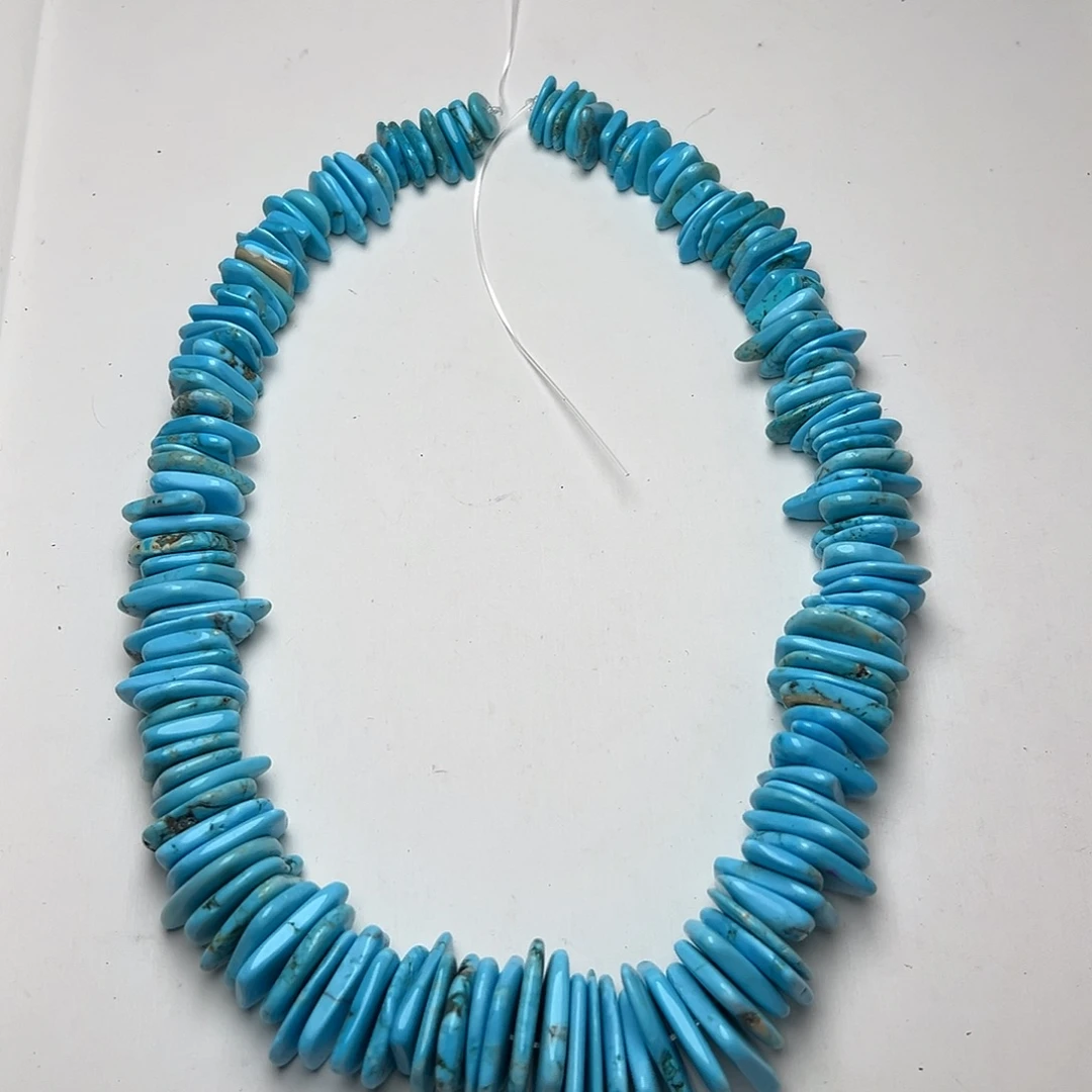 玛瑙/玉髓合金珠宝半成品V493。原矿松石隔片塔链一条