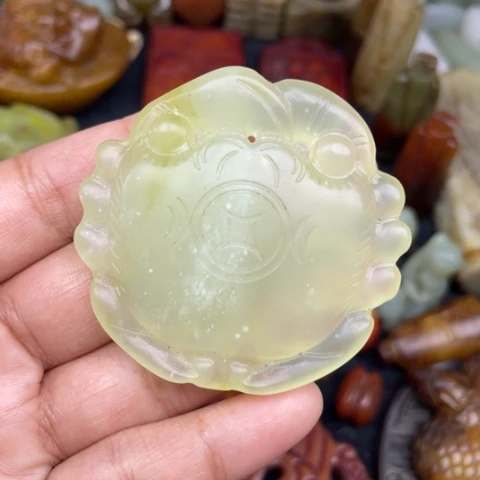 蛇纹石玉未镶嵌颈饰15
