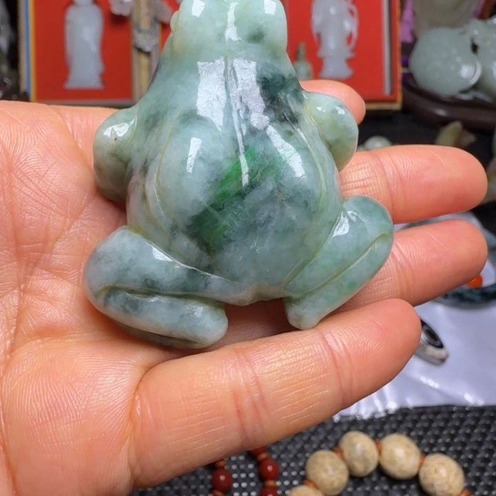 *****翡翠未镶嵌颈饰翡翠青蛙时尚百搭