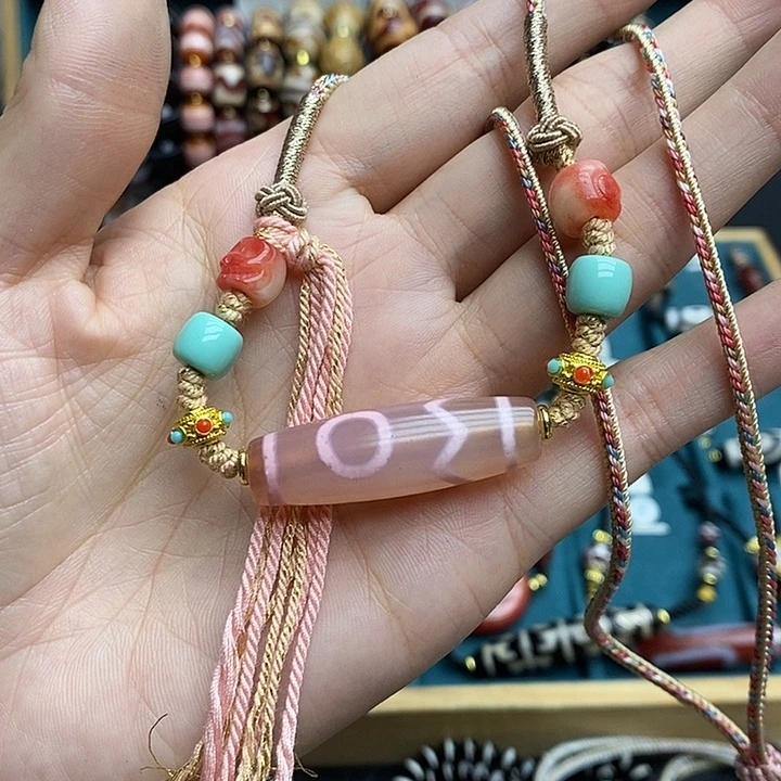 玛瑙/玉髓颈饰合金