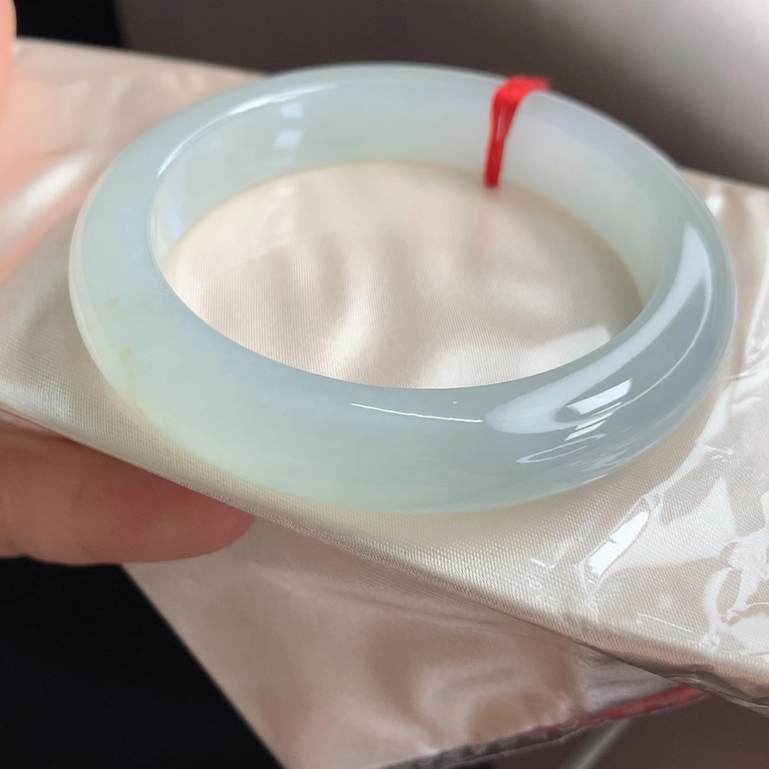 未镶嵌手镯翡翠，60号