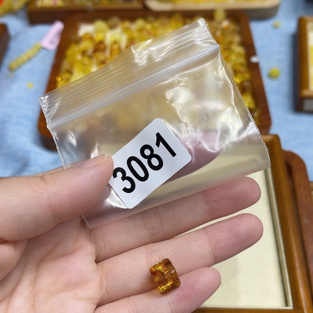 琥珀未镶嵌珠宝奇石