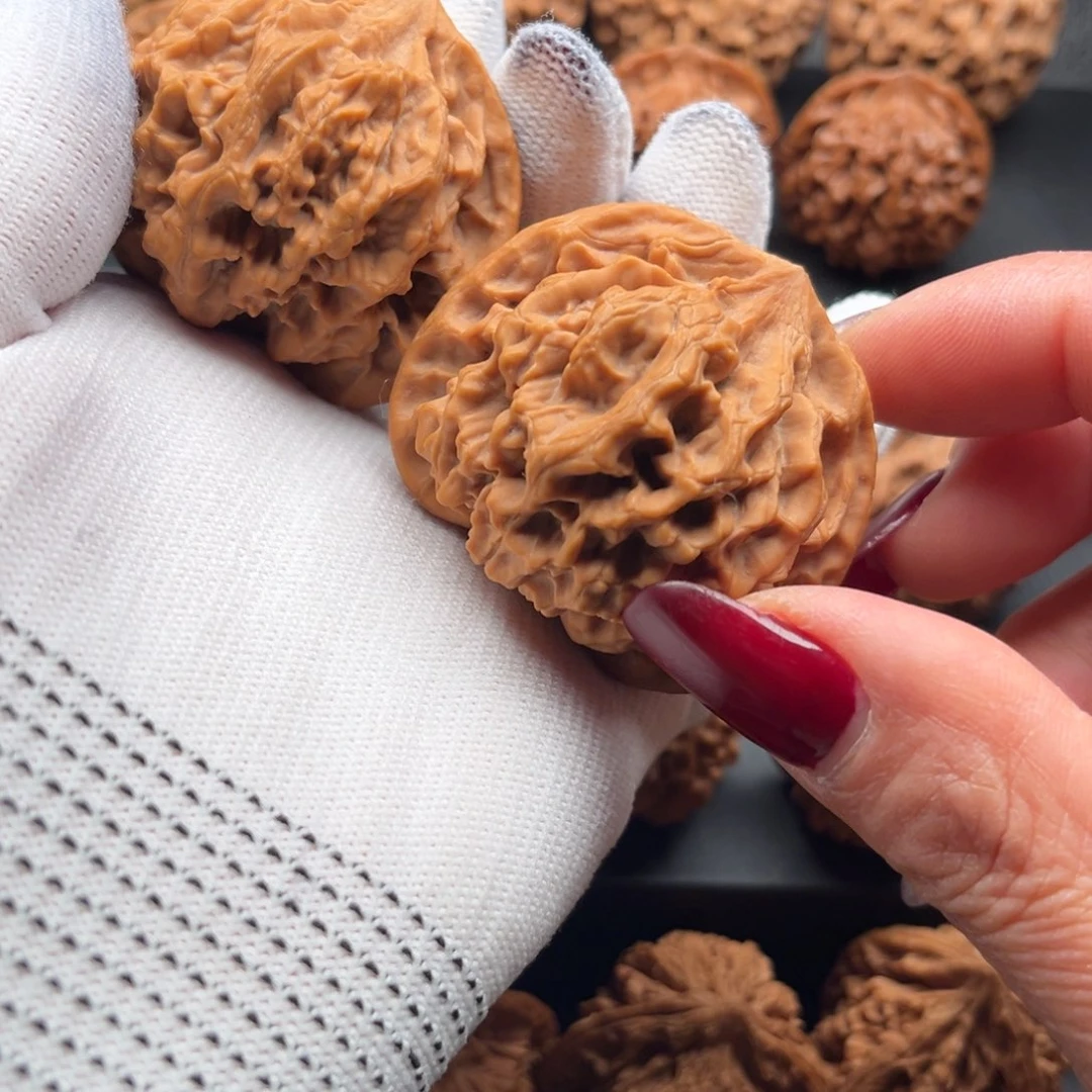 大***哥文玩核桃把件大花