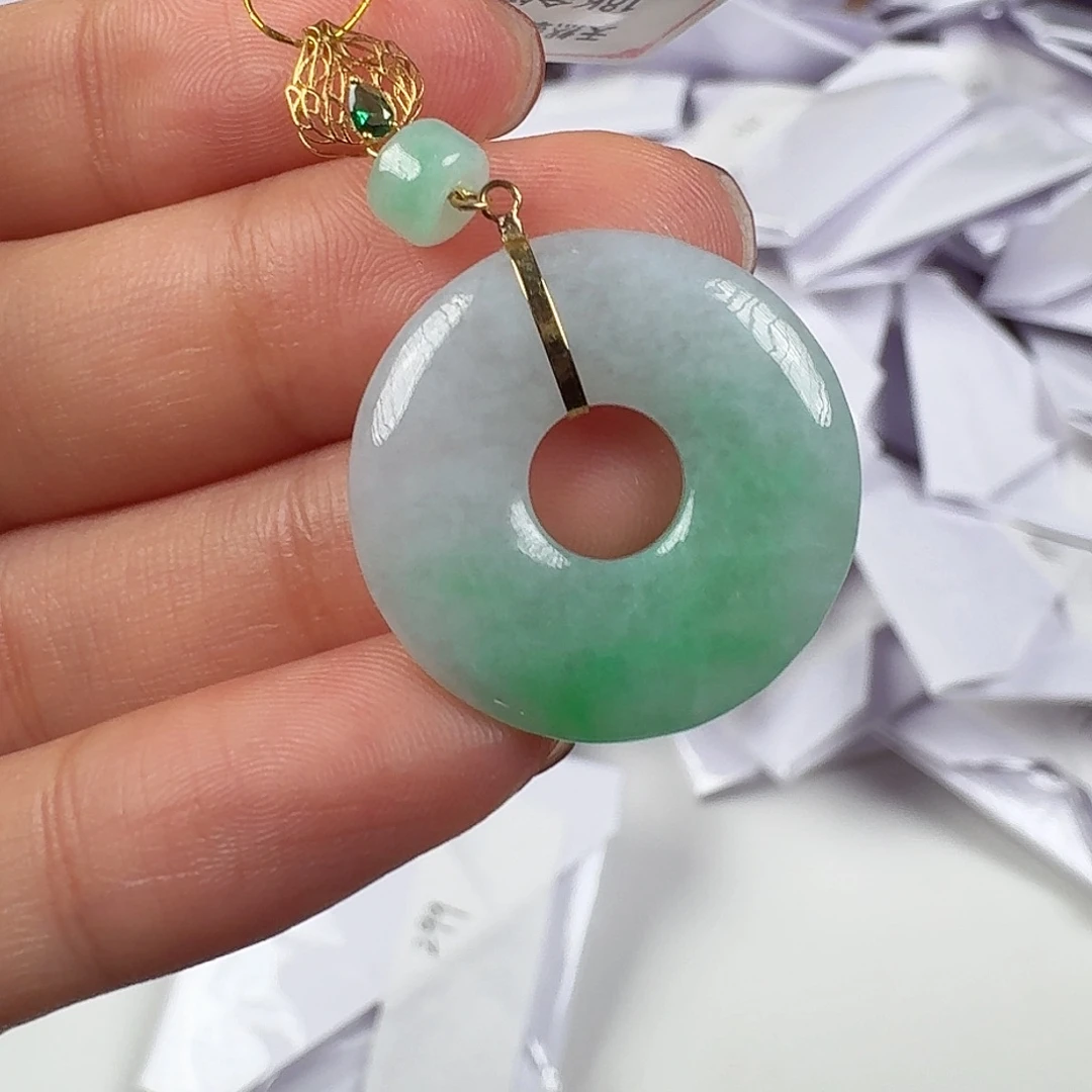 翡翠18K金镶嵌颈饰