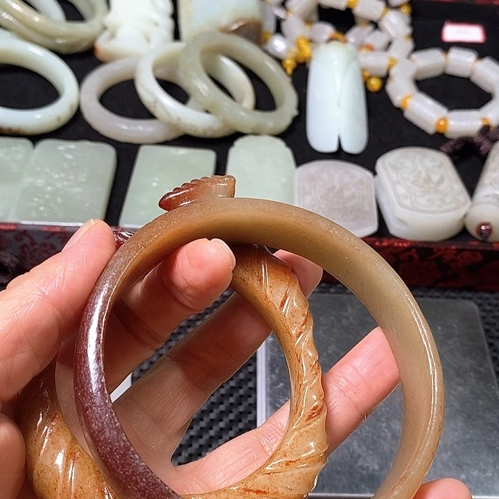 和田玉（糖玉）未镶嵌挂件