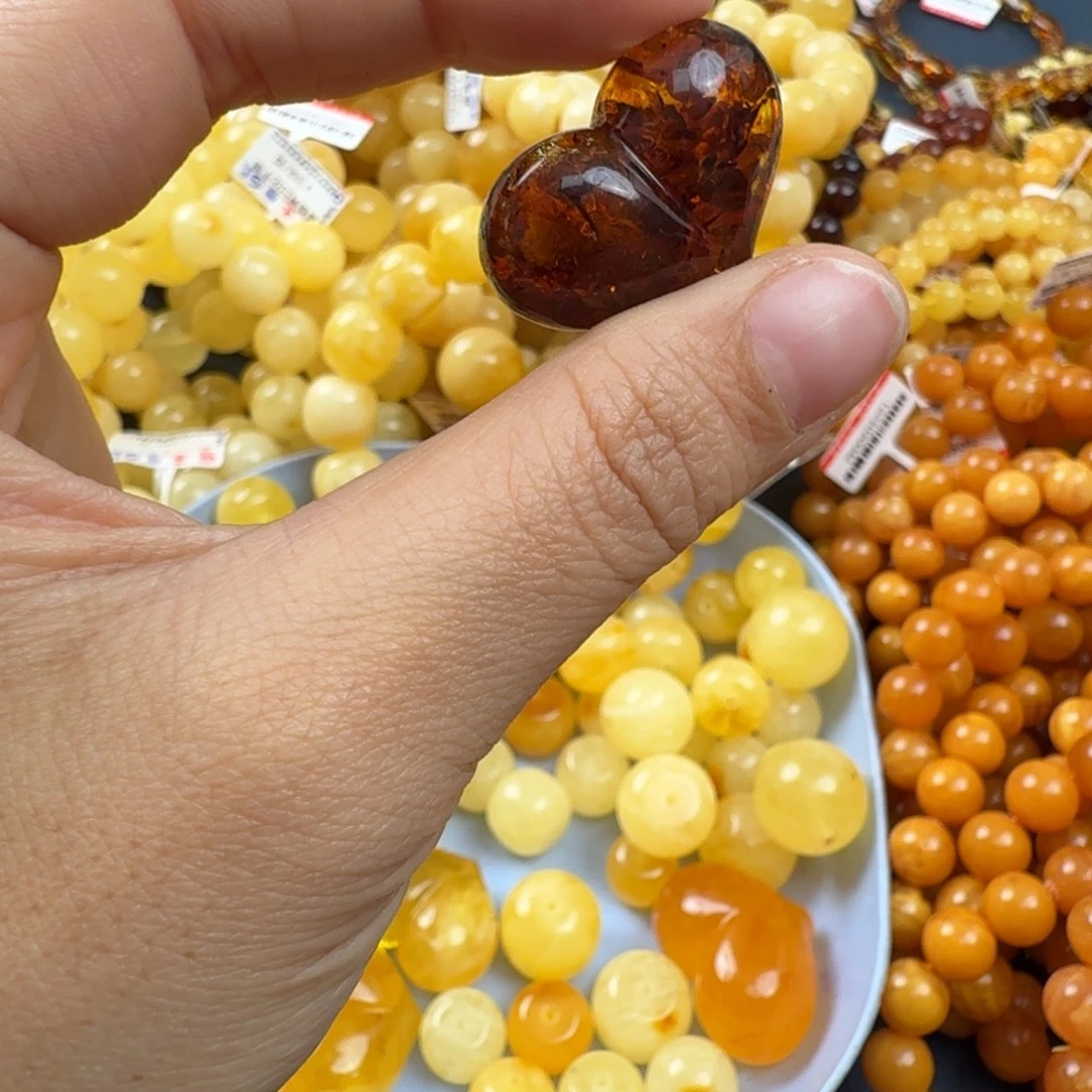 琥珀未镶嵌珠宝奇石