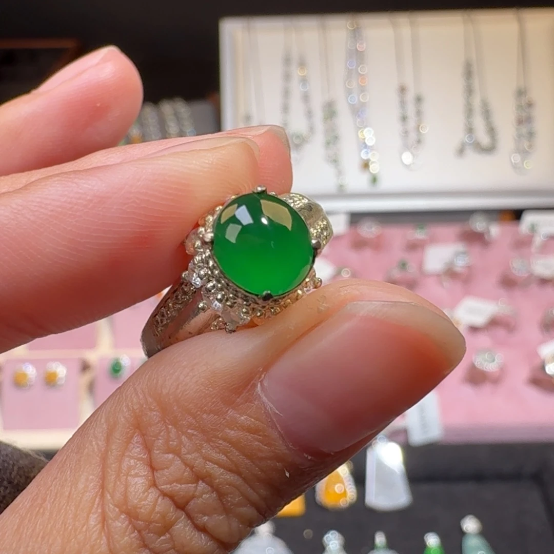 翡翠未镶嵌戒指纯天然缅甸翡翠A货蛋面