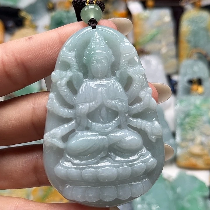 翡翠未镶嵌颈饰千手观音
