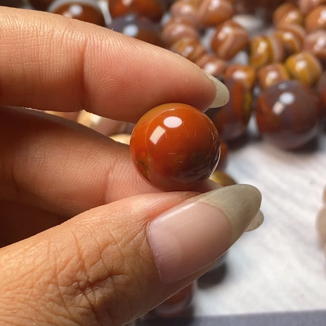 玛瑙/玉髓颈饰未镶嵌?***?战国红