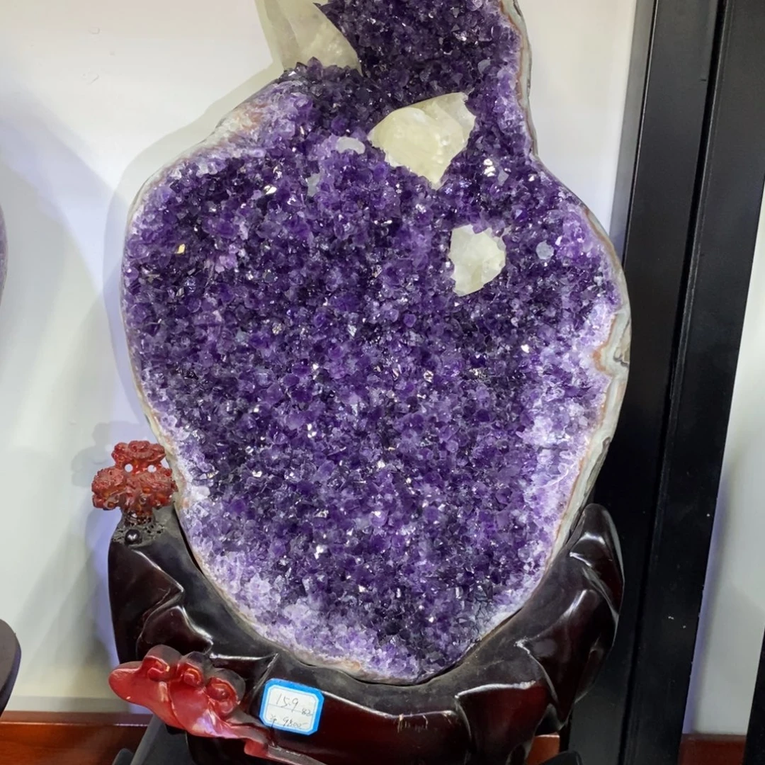 紫晶未镶嵌大型摆件（非配饰）小潘