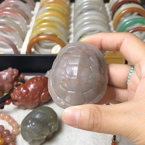 石英质玉未镶嵌手把件