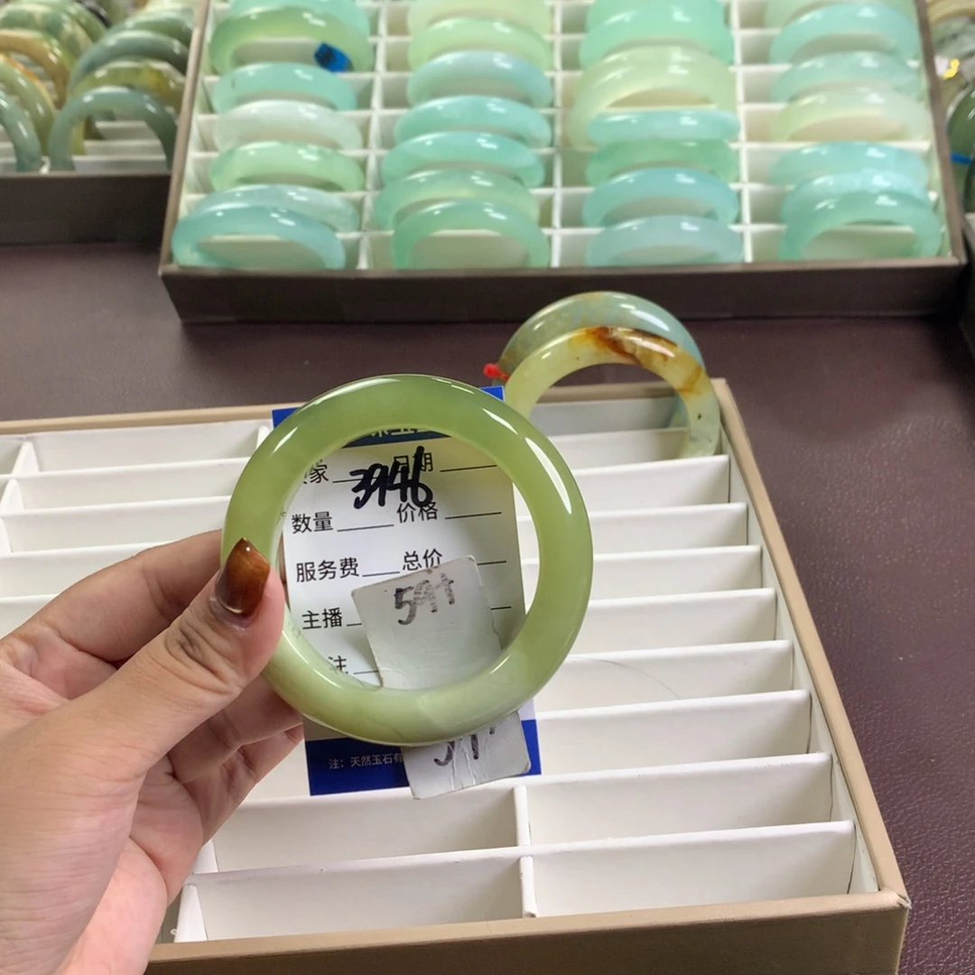 未镶嵌蛇纹石玉手镯3946