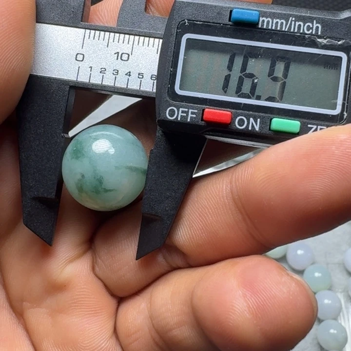 定制翡翠未镶嵌珠子