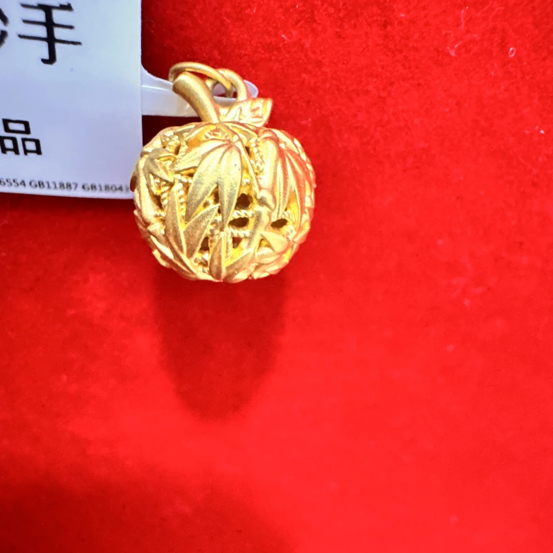 【思思专享】足金999 苹果 GP 1.04 纳金添福