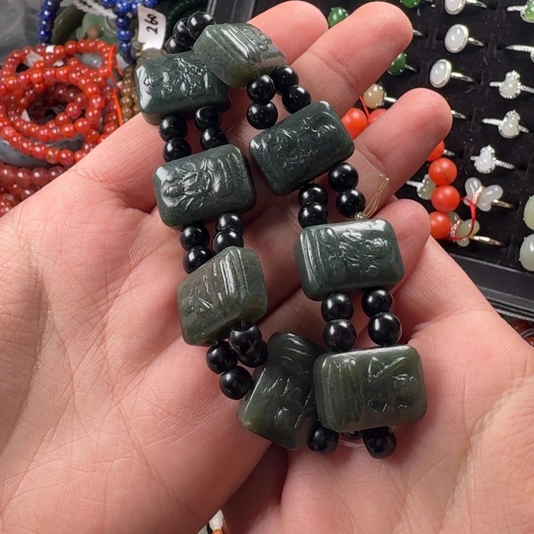 和田玉未镶嵌珠宝奇石