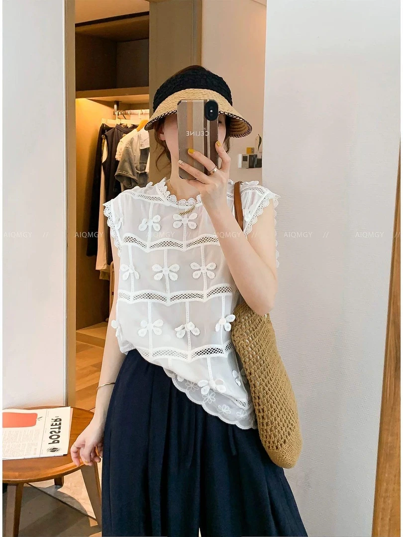 新款纯色刺绣镂空减龄无袖背心衬衫2077
