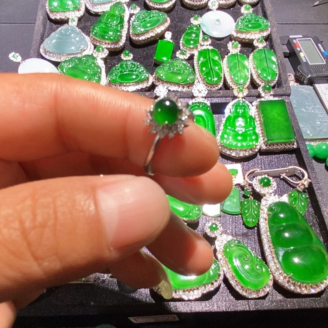 翡翠未镶嵌戒指A货翡翠4