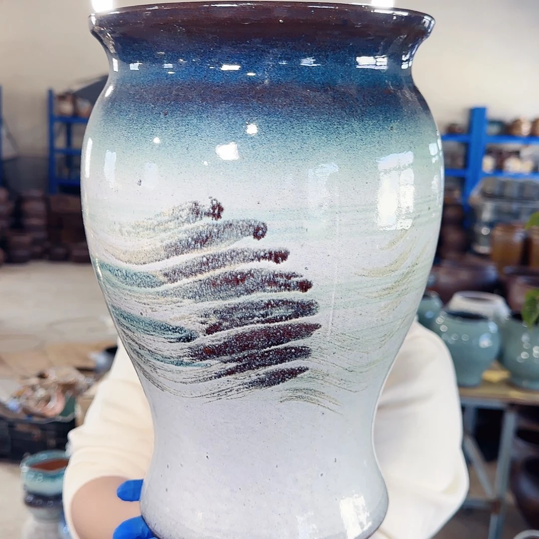 花盆紫砂高31口20。微瑕