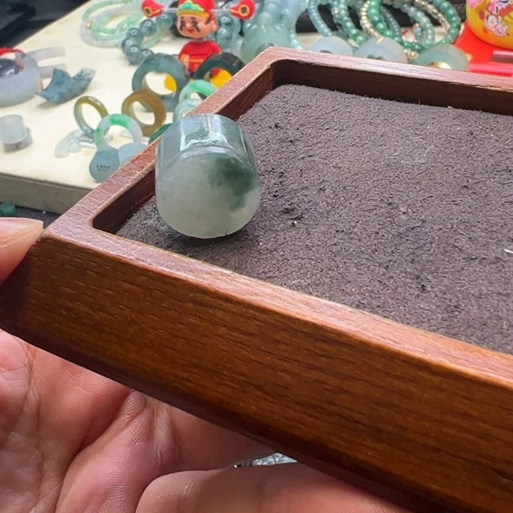 定制翡翠未镶嵌福利桶珠