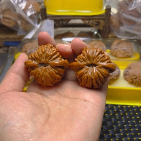 文玩核桃吊坠四座楼