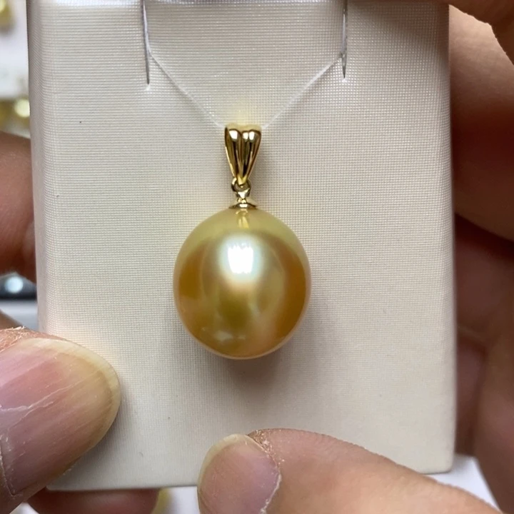 18K金镶嵌海水珍珠金珠吊坠