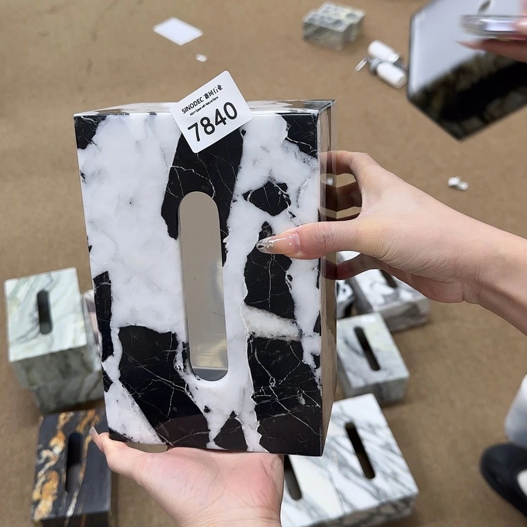 W**?宝格丽黑纸巾盒7840