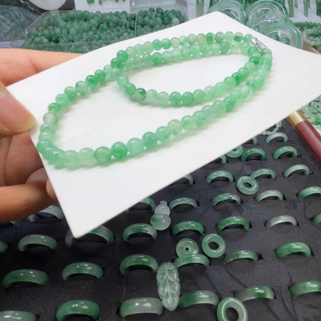 石英质玉（非洲翠）未镶嵌戒指  珠子  手镯冰飘花锁骨项链