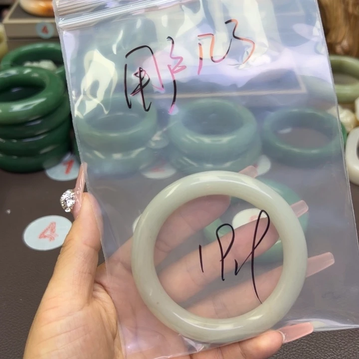 石英质玉手镯未镶嵌用****1