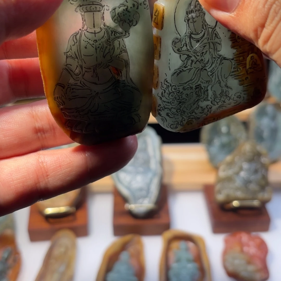 深***炐定制翡翠未镶嵌观音 文殊