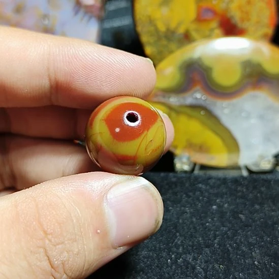 厚***道玛瑙/玉髓合金颈饰