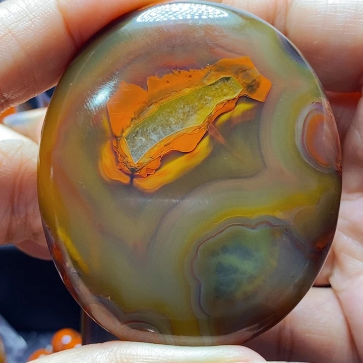 玛瑙/玉髓吊坠(不含链)未镶嵌富**?