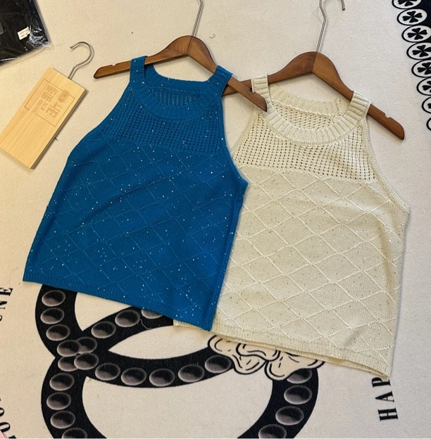 吊带宽松背心宽松型短款修身型气质休闲风极简风夏季女装镂空