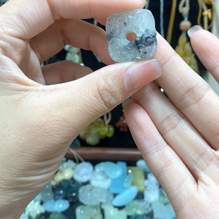 蛇纹石玉合金颈饰