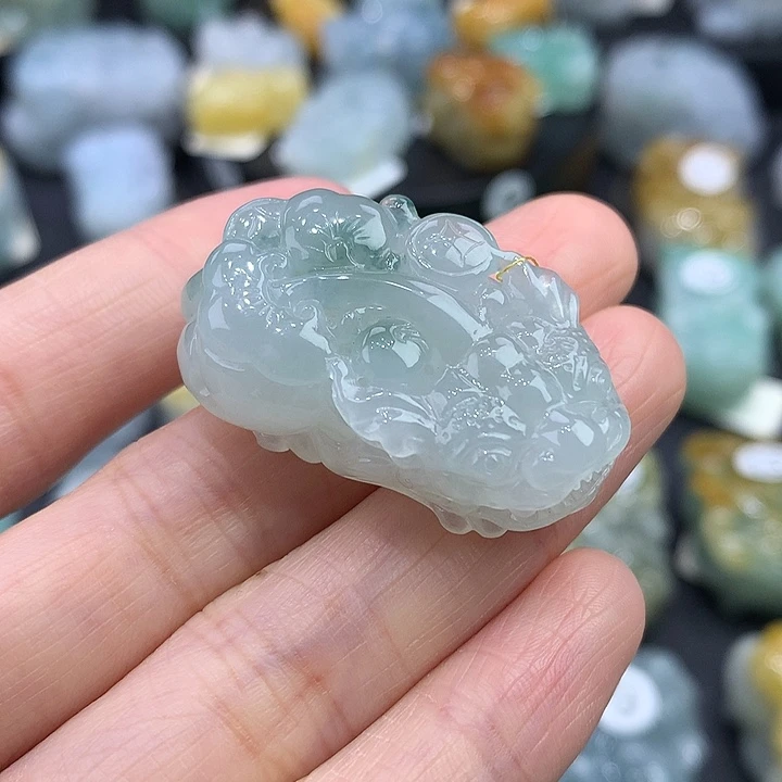 翡翠未镶嵌颈饰天然缅甸翡翠貔貅吊坠