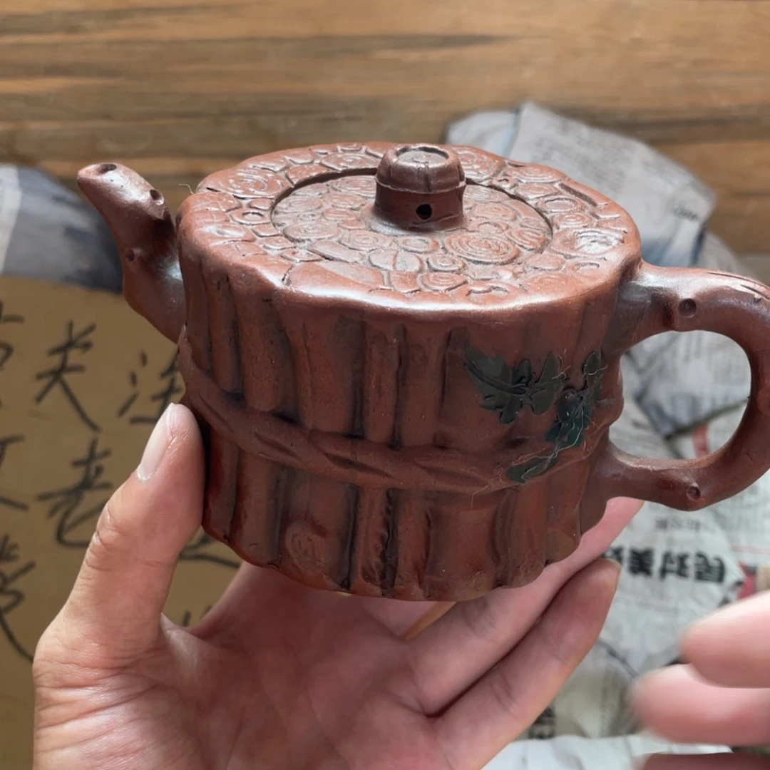 茶壶紫砂老厂紫砂壶一件。