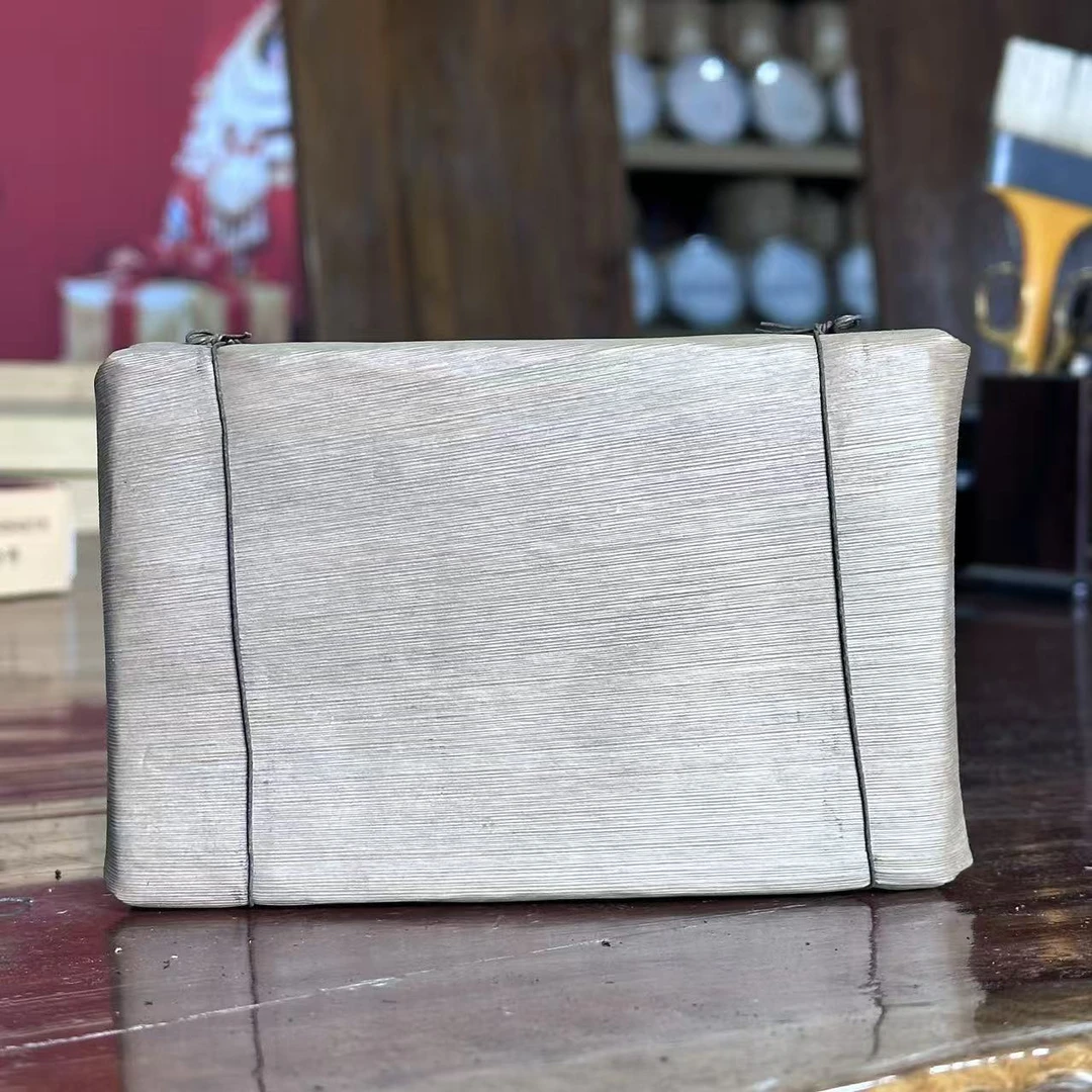 【拍1发2】1998年银山茶厂古树普洱茶老生砖500克/砖茶叶