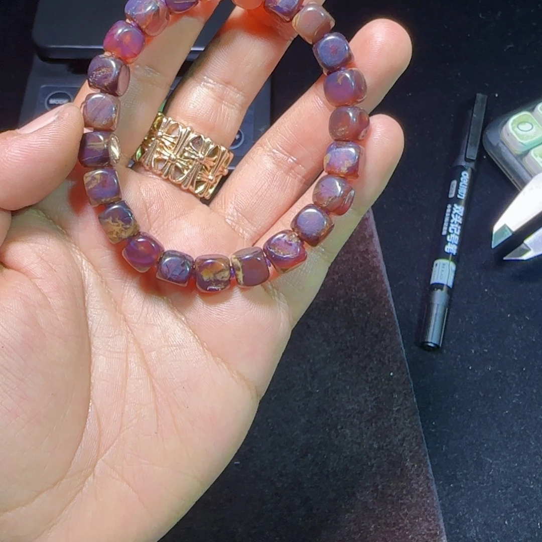 琥珀未镶嵌裸石琥珀